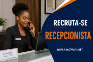Rececionista profissional em escritório de advocacia prestando atendimento a clientes em Luanda